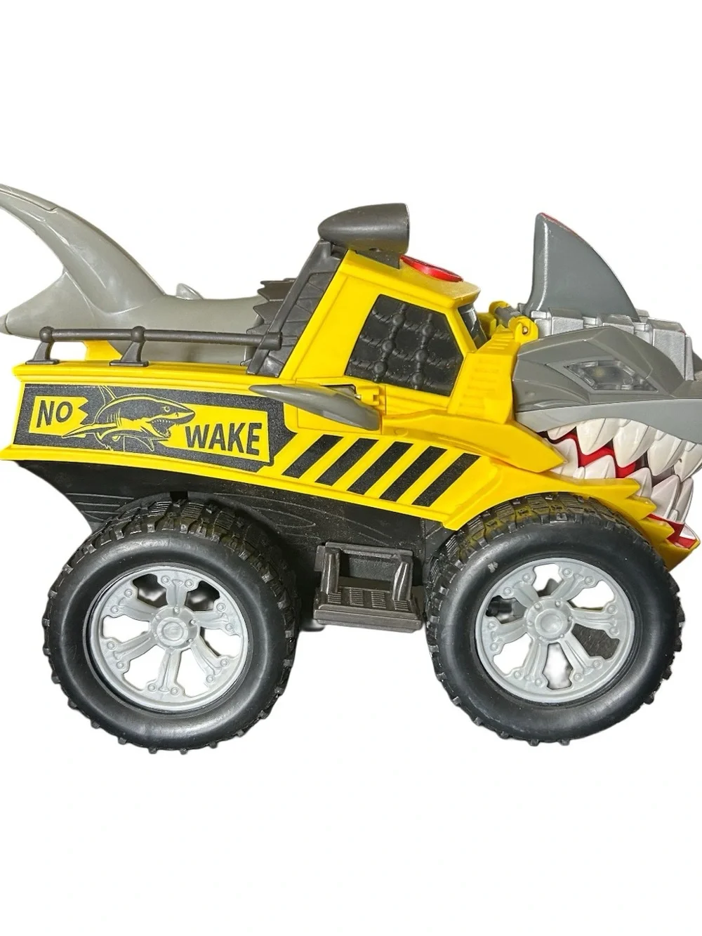 Adventure Force Jawsome Jammer Yellow Shark No Wake Truck Sound WORKS
